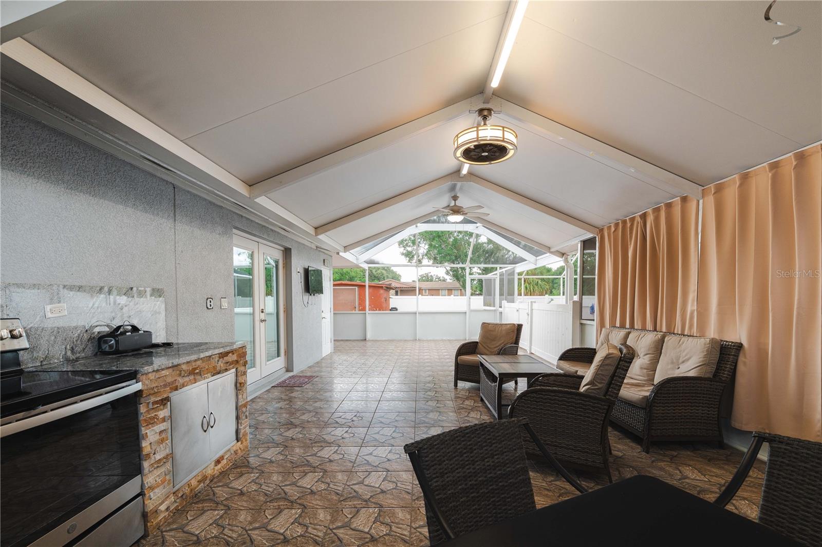 Image 17 of 38 For 8375 Galewood Circle