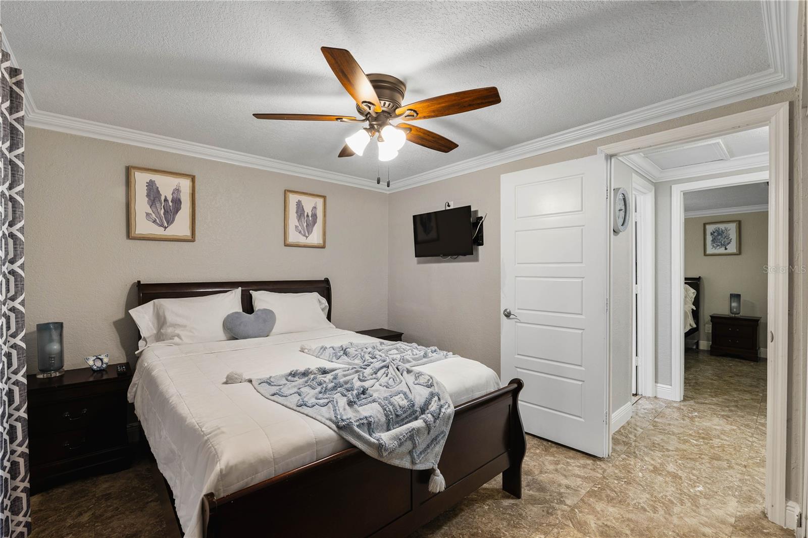 Image 23 of 38 For 8375 Galewood Circle