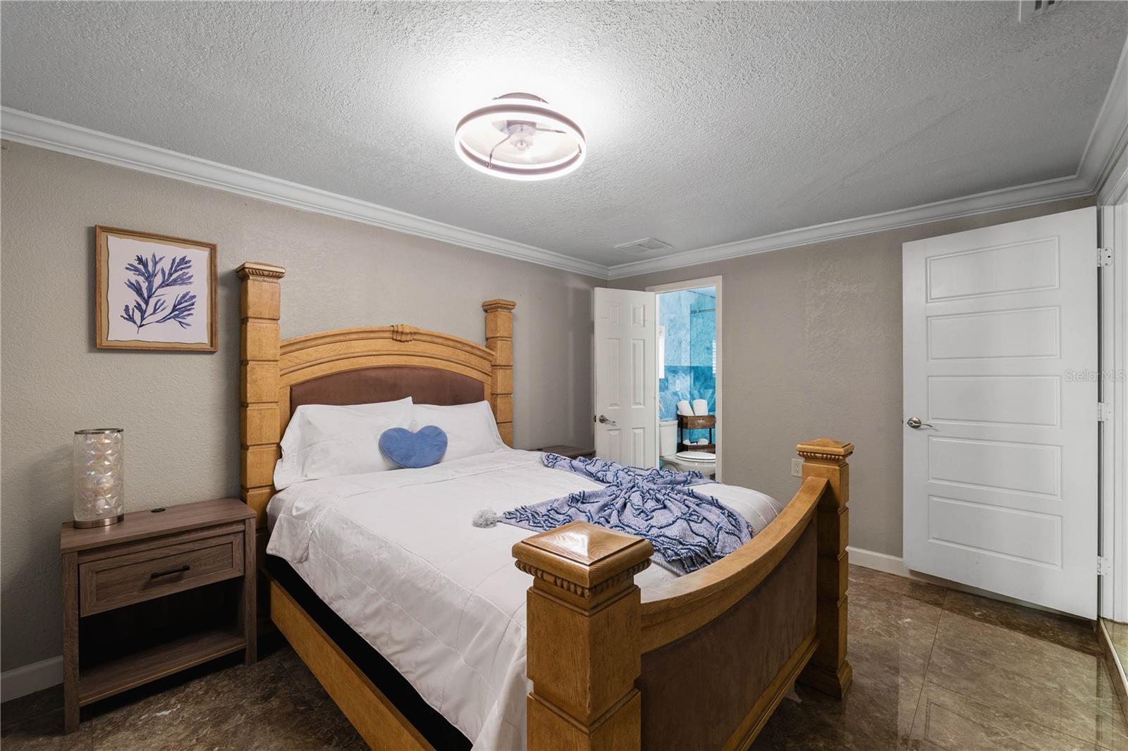 Image 26 of 38 For 8375 Galewood Circle