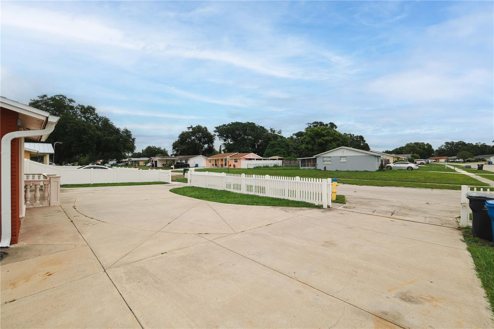 Image 6 of 38 For 8375 Galewood Circle