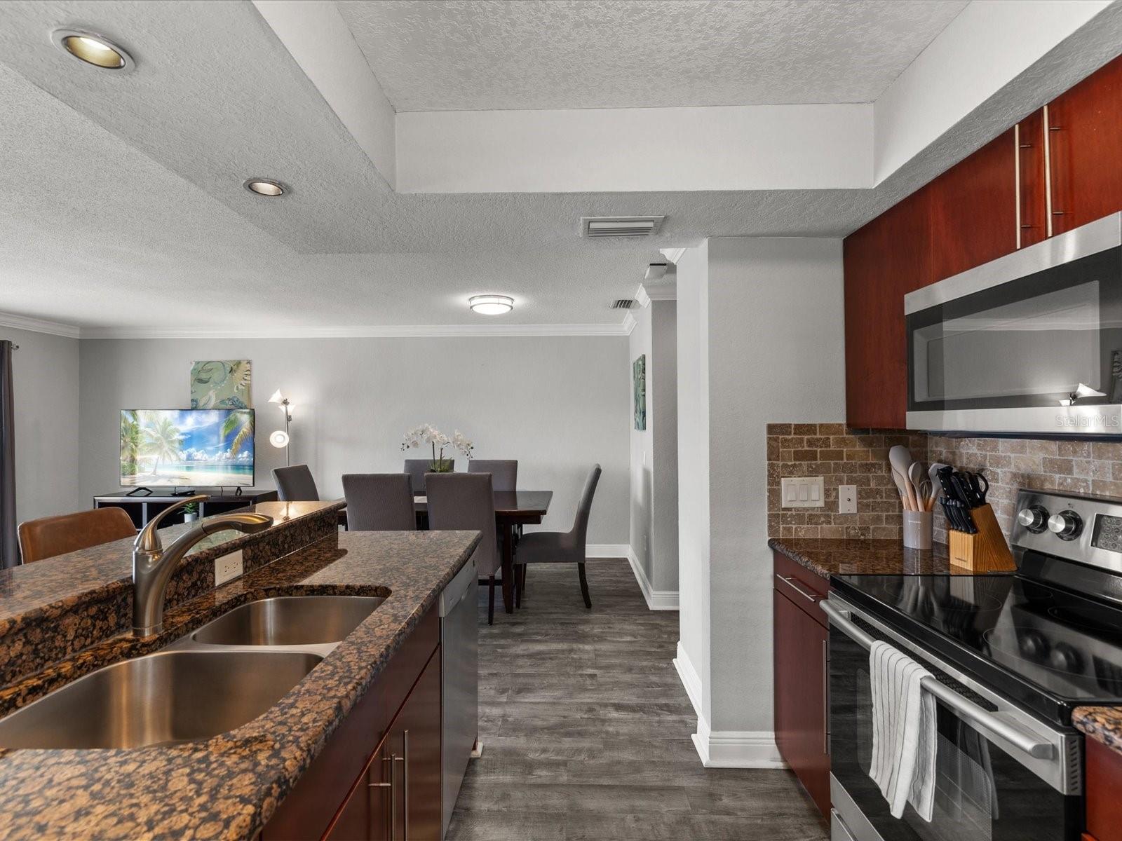 Image 25 of 63 For 185 Brightwater Drive 5