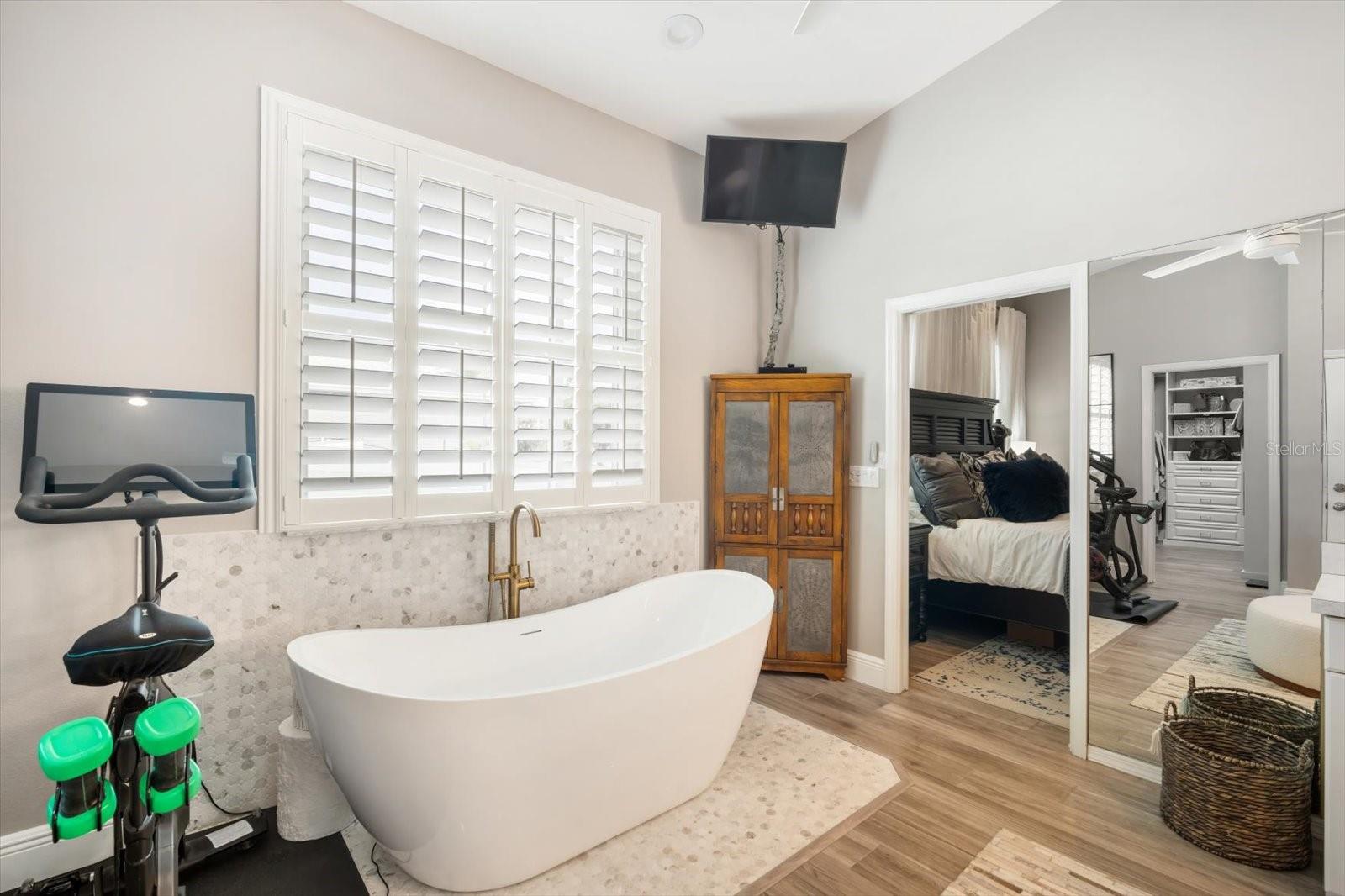 Image 17 of 41 For 124 13th Avenue