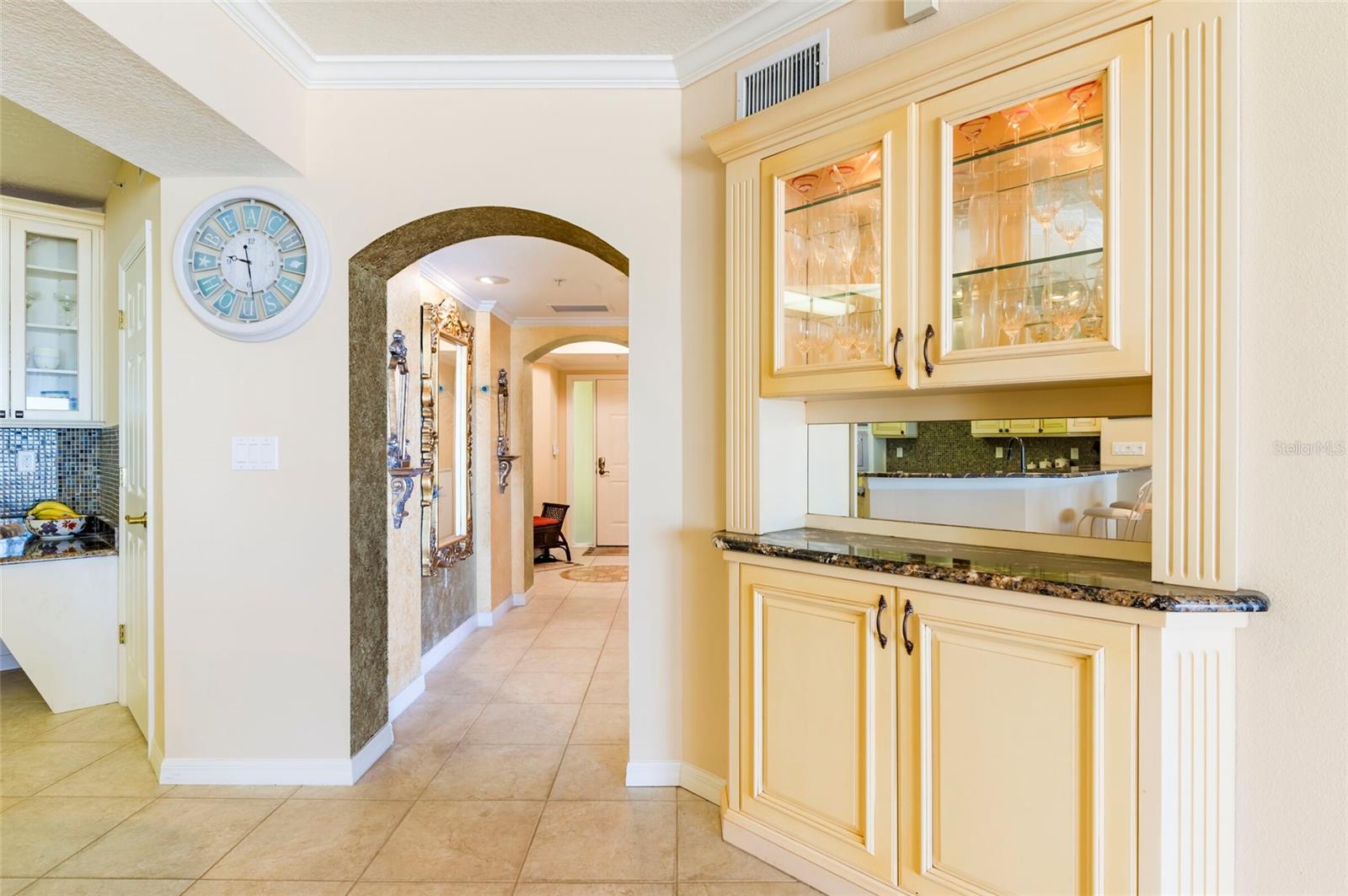 Image 15 of 59 For 16750 Gulf Boulevard 214