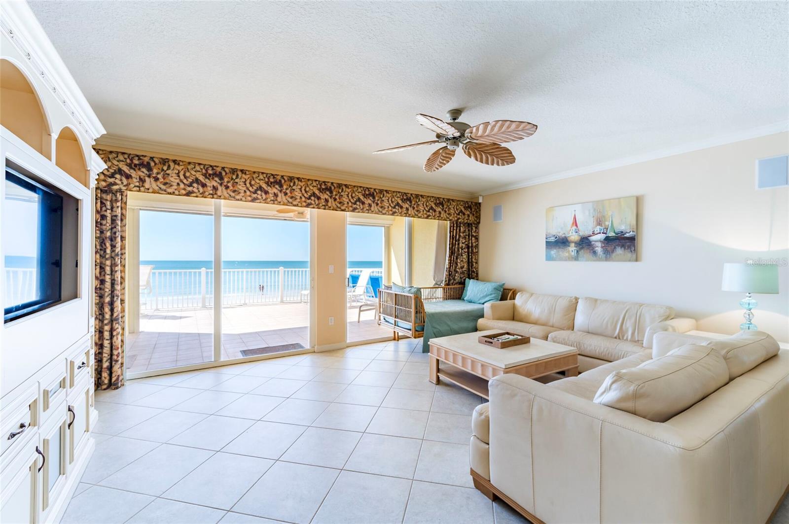 Image 17 of 59 For 16750 Gulf Boulevard 214