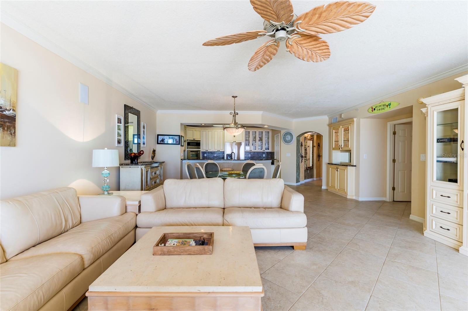 Image 22 of 59 For 16750 Gulf Boulevard 214