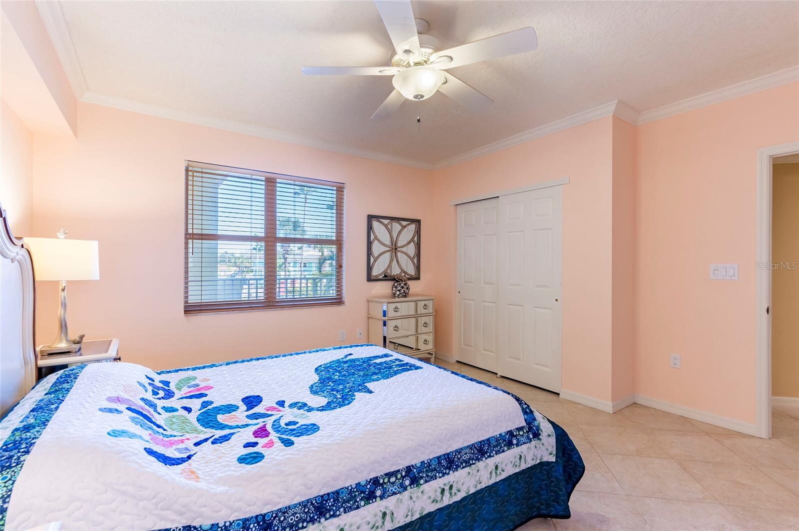 Image 32 of 59 For 16750 Gulf Boulevard 214