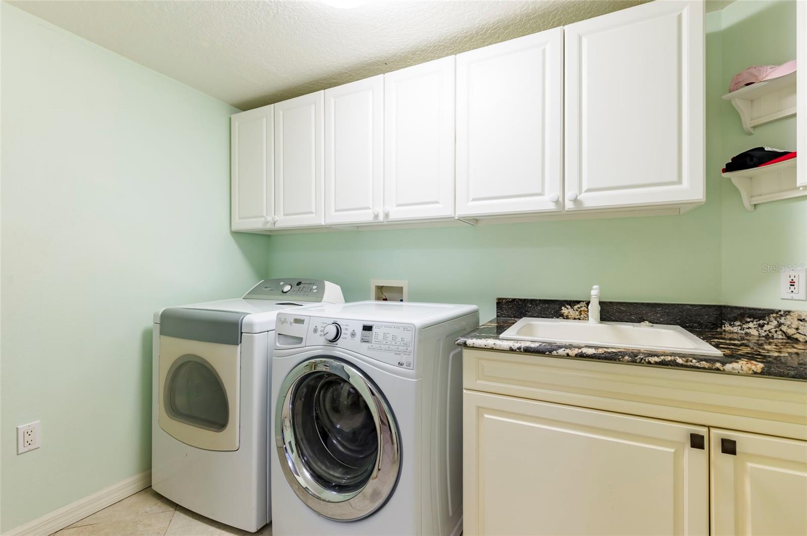 Image 38 of 59 For 16750 Gulf Boulevard 214