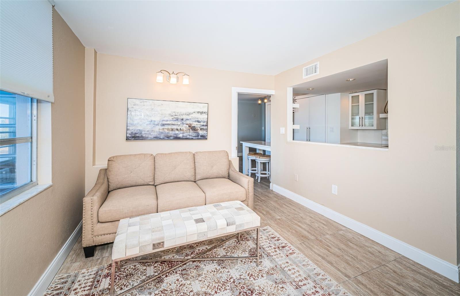 Image 30 of 53 For 634 Edgewater Drive 447