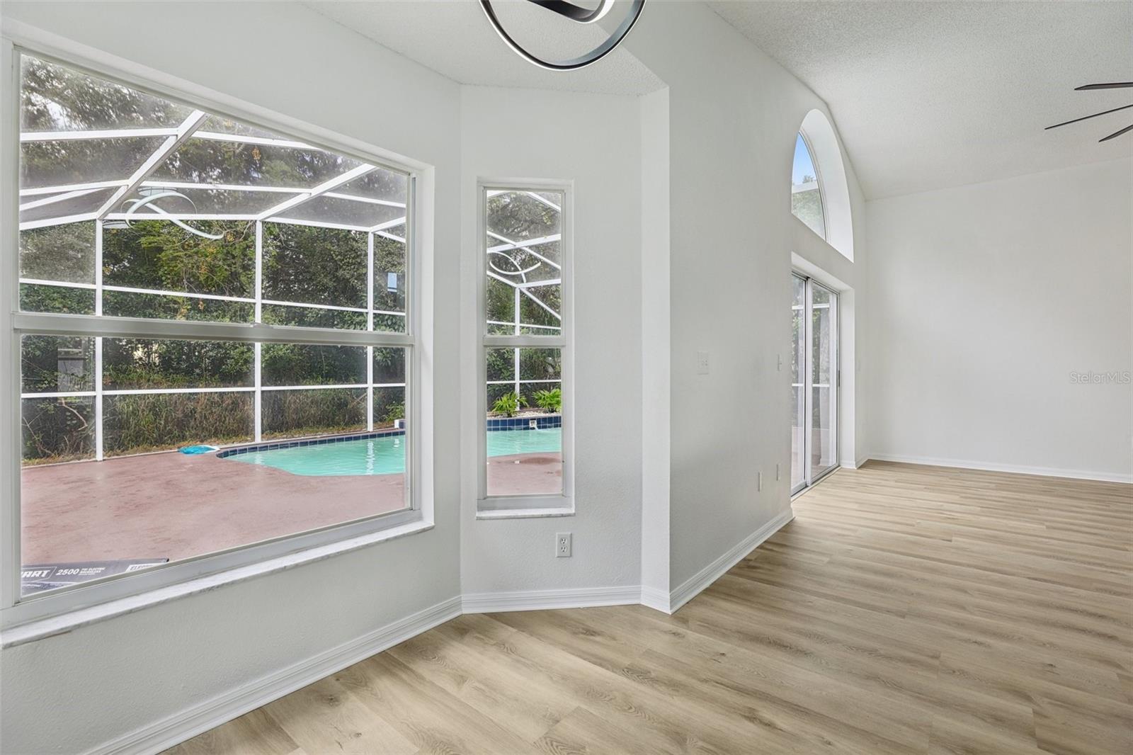 Image 10 of 49 For 3032 Bloomsbury Drive