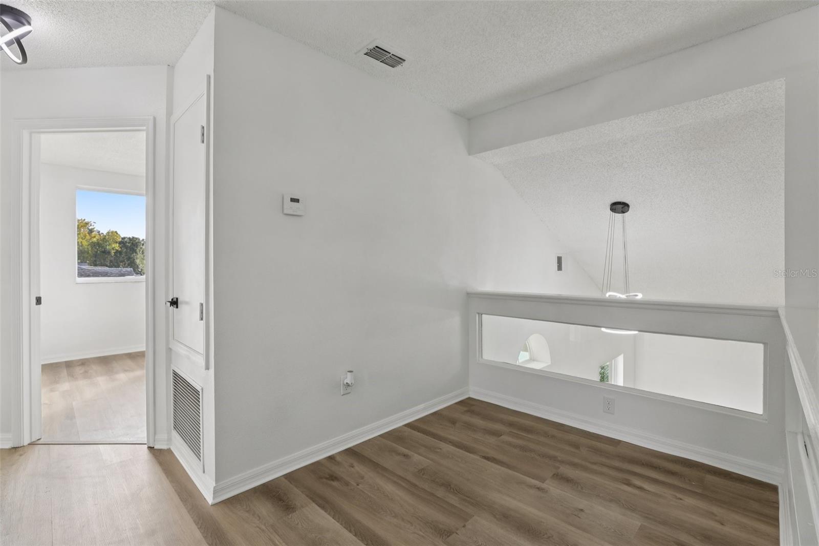 Image 22 of 49 For 3032 Bloomsbury Drive