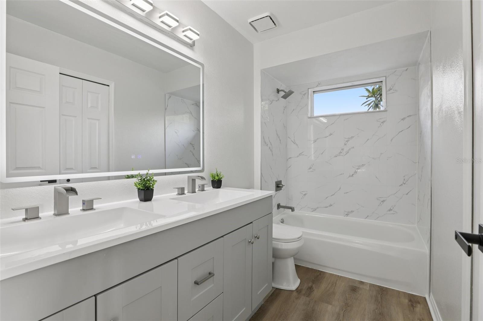 Image 26 of 49 For 3032 Bloomsbury Drive