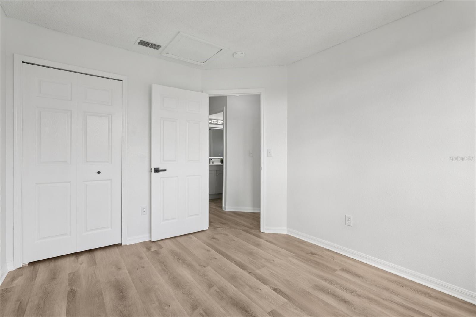 Image 45 of 49 For 3032 Bloomsbury Drive