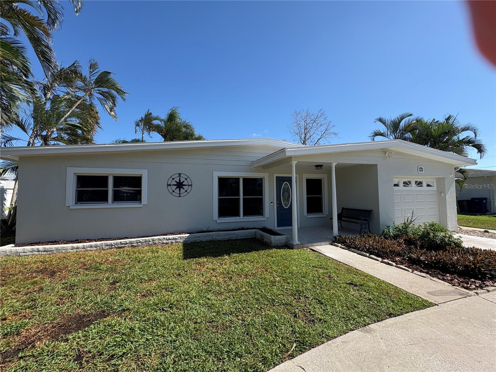 Image 3 of 28 For 0941 Palm Drive