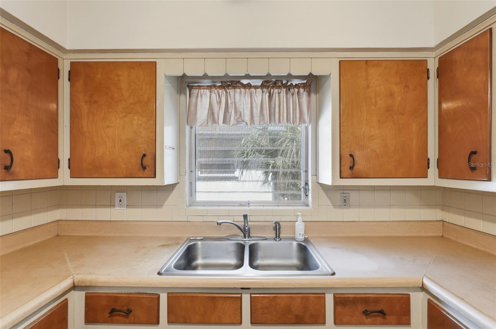 Image 19 of 31 For 1523 Fredrica Avenue