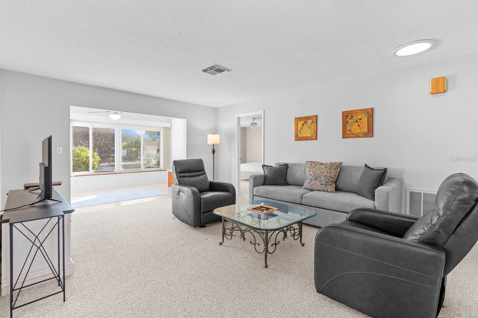 Image 15 of 43 For 302 Stroll Lane