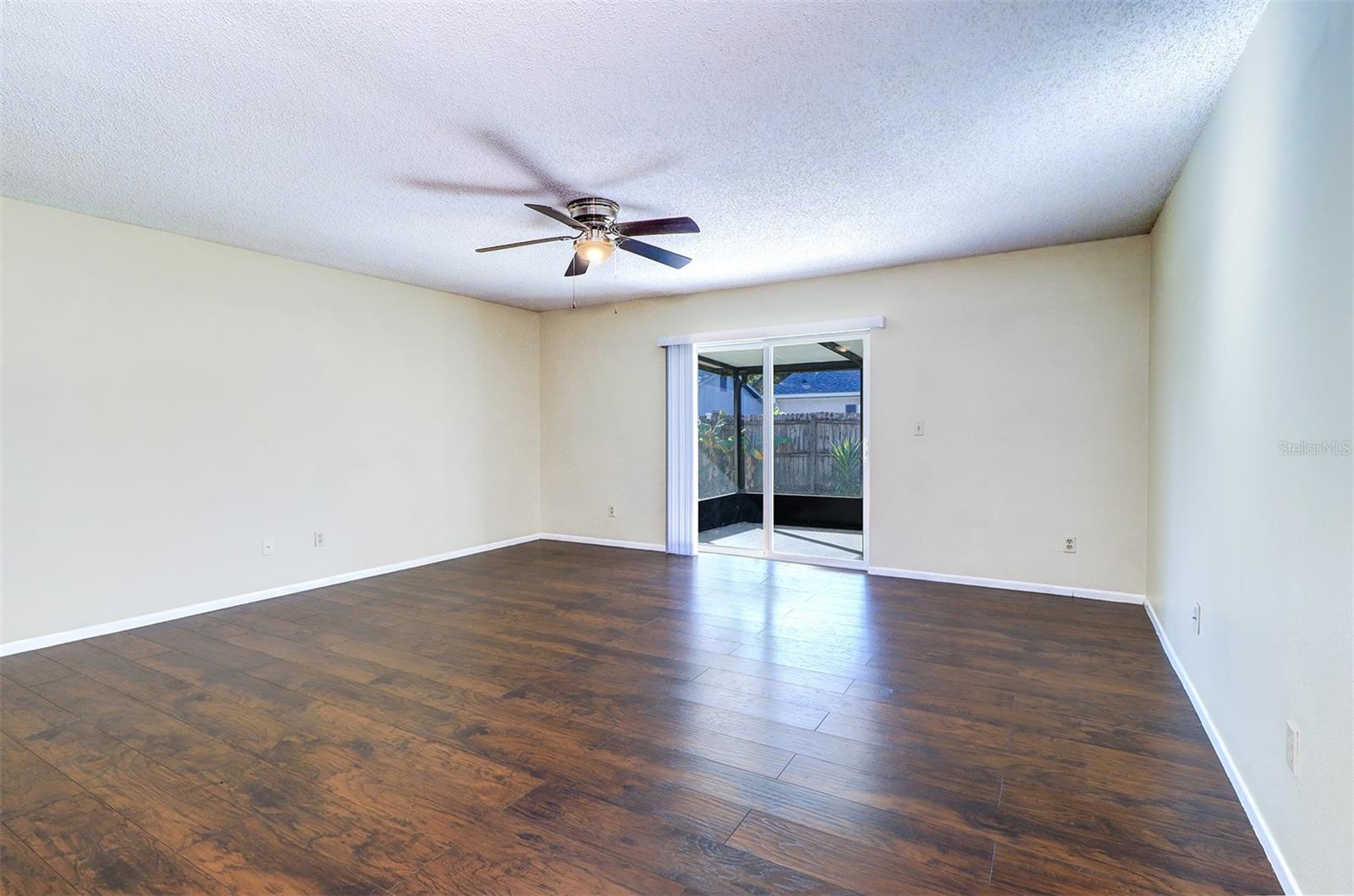 Image 3 of 24 For 1915 Saginaw Court