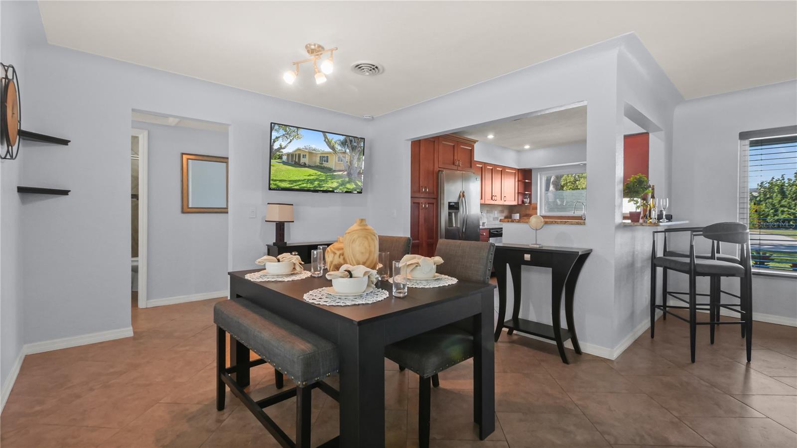 Image 10 of 38 For 5836 18th Avenue S