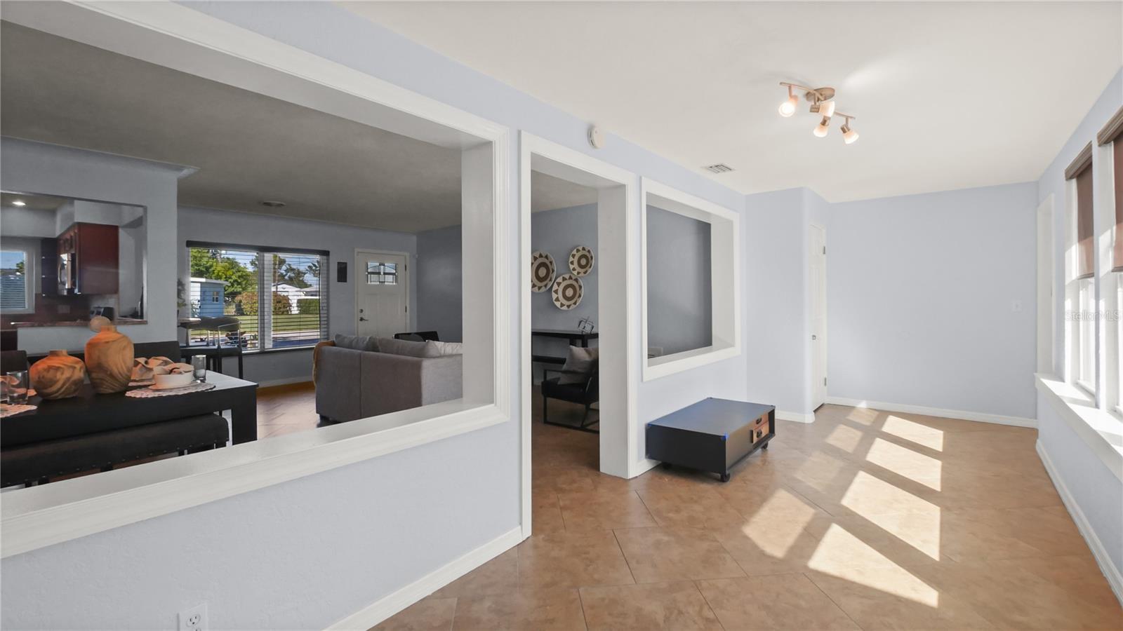 Image 12 of 38 For 5836 18th Avenue S