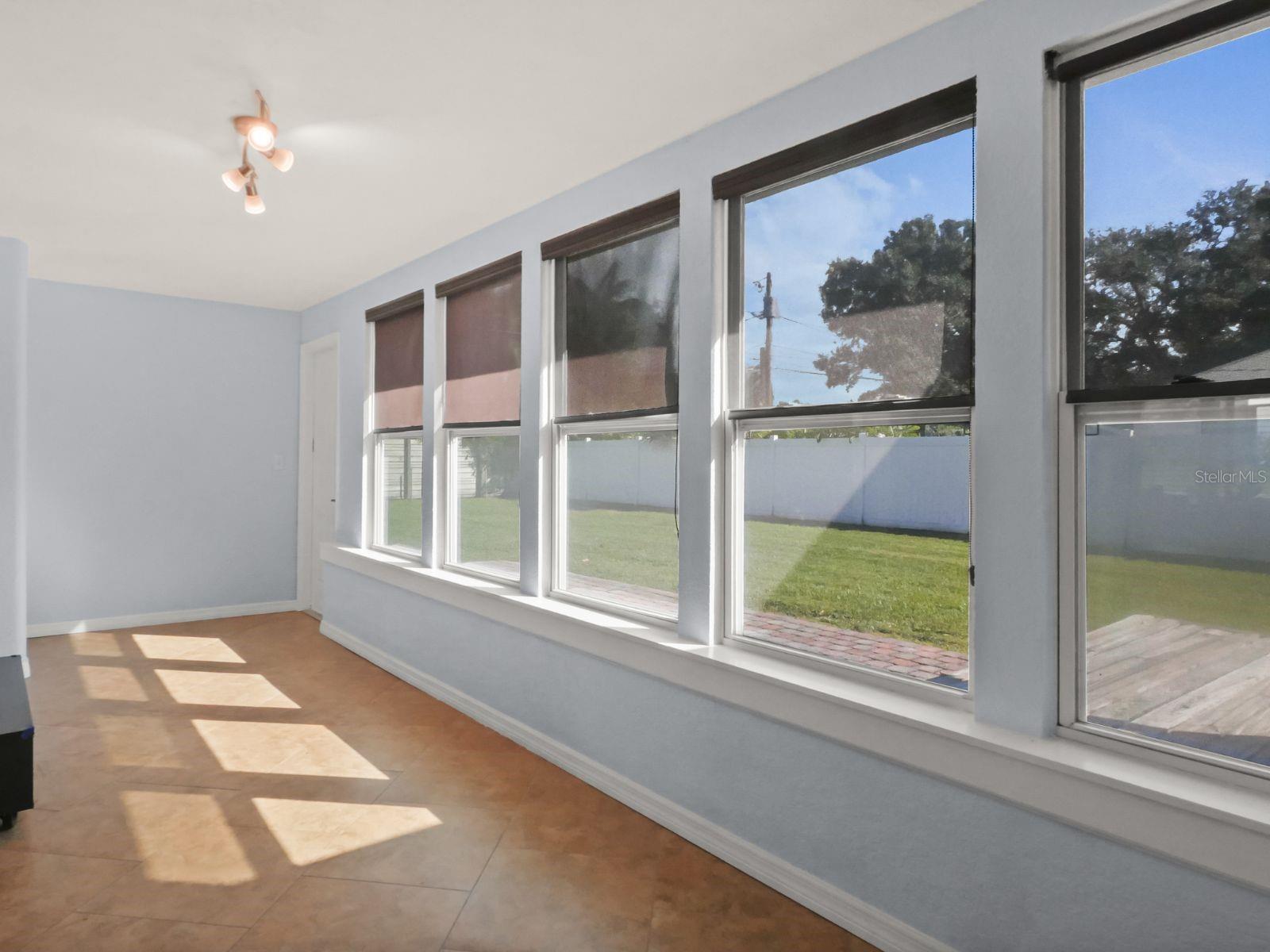 Image 13 of 38 For 5836 18th Avenue S