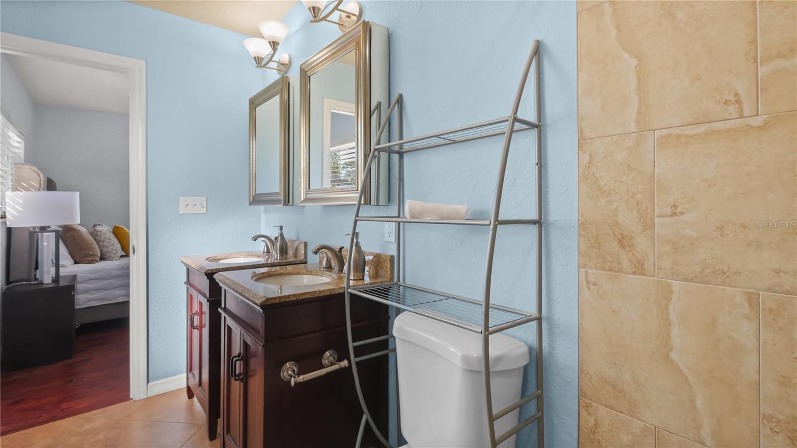 Image 17 of 38 For 5836 18th Avenue S