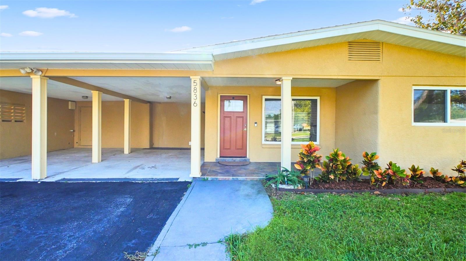 Image 2 of 38 For 5836 18th Avenue S