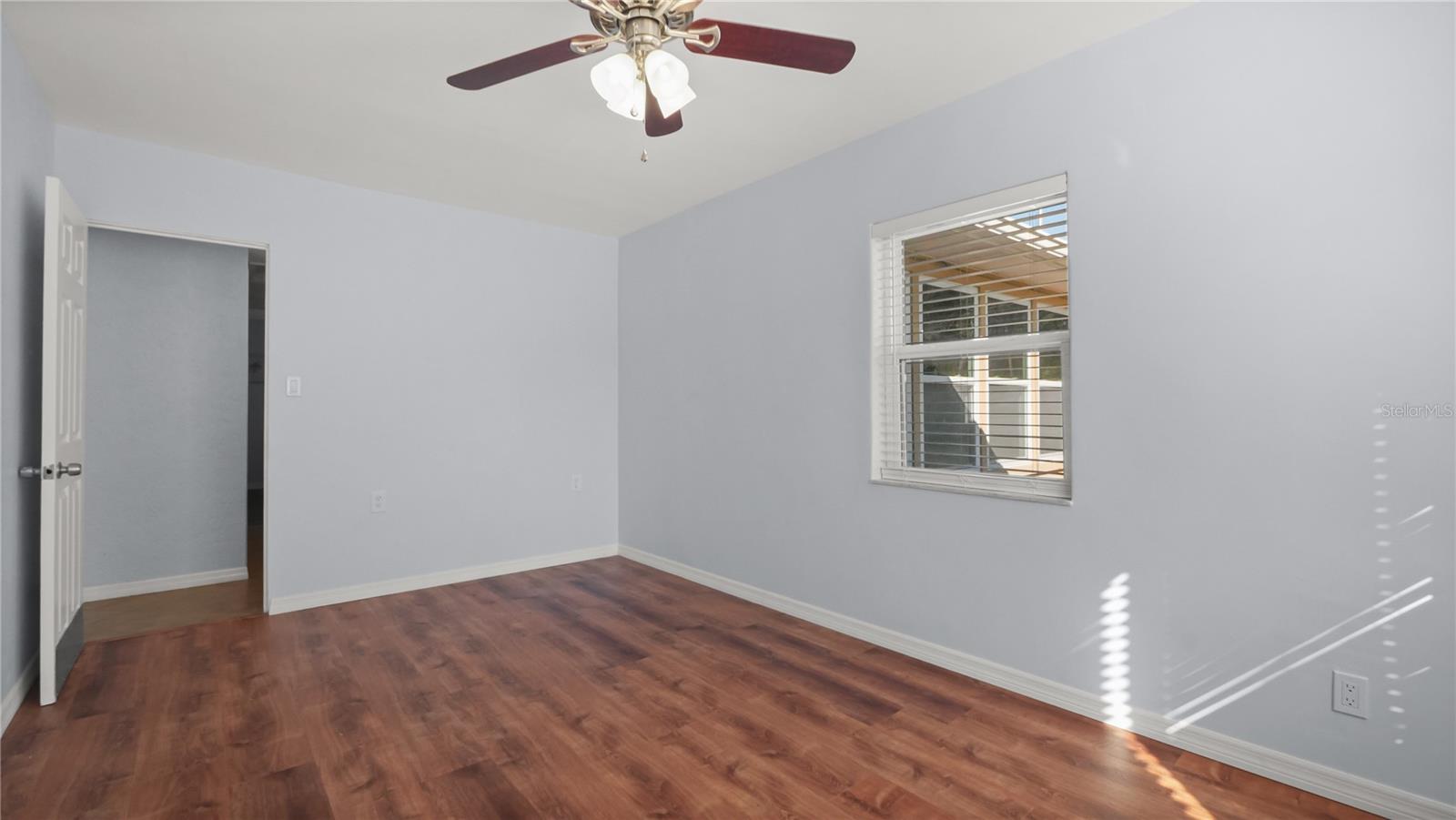 Image 20 of 38 For 5836 18th Avenue S