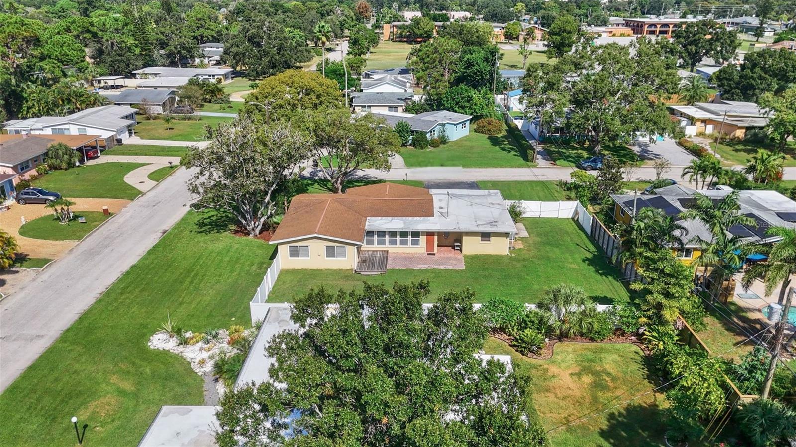 Image 29 of 38 For 5836 18th Avenue S