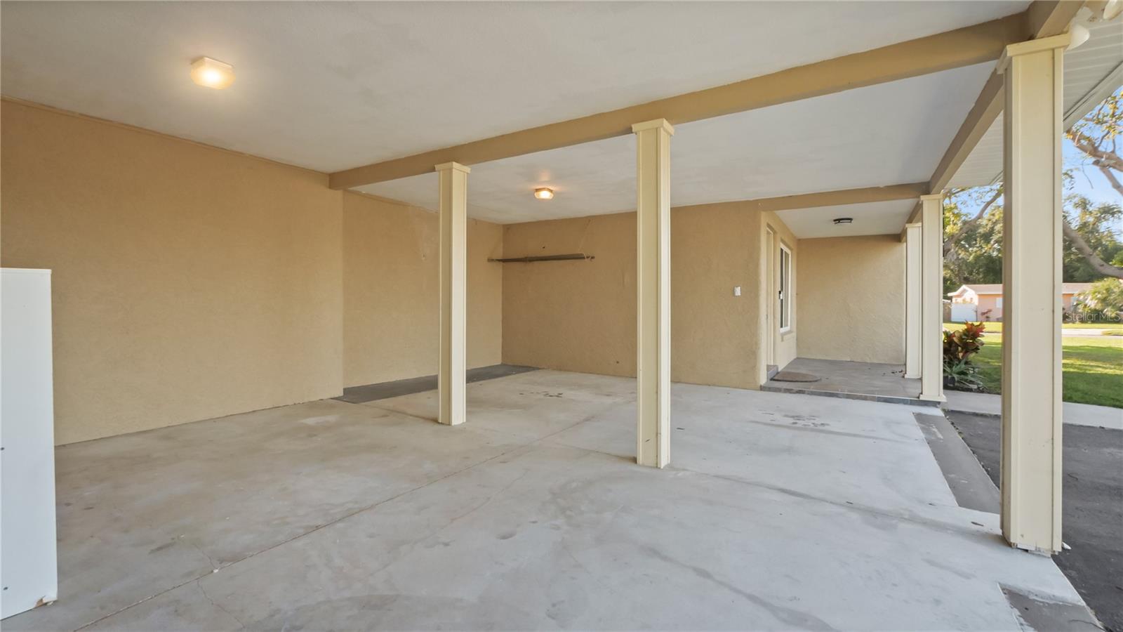 Image 31 of 38 For 5836 18th Avenue S