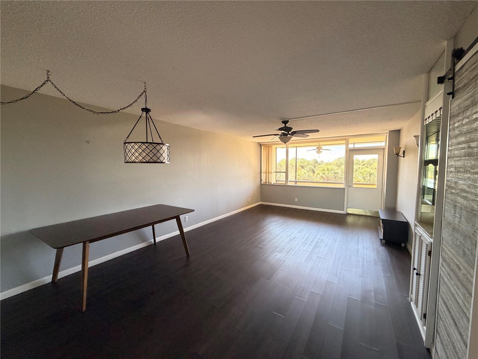 Image 7 of 35 For 2614 Cove Cay Drive 406