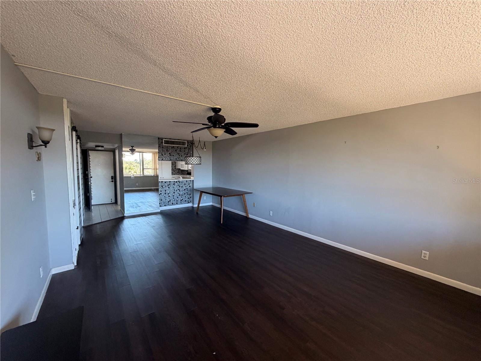 Image 9 of 35 For 2614 Cove Cay Drive 406