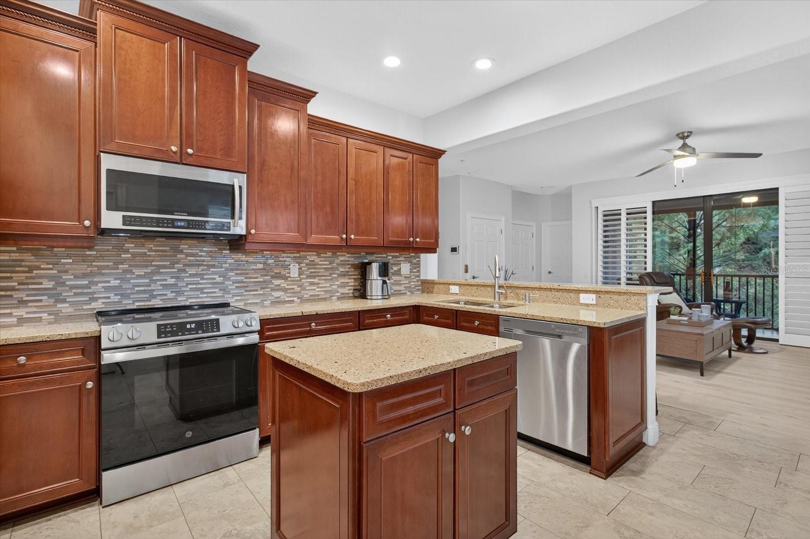 Image 11 of 44 For 6222 Anhinga Place