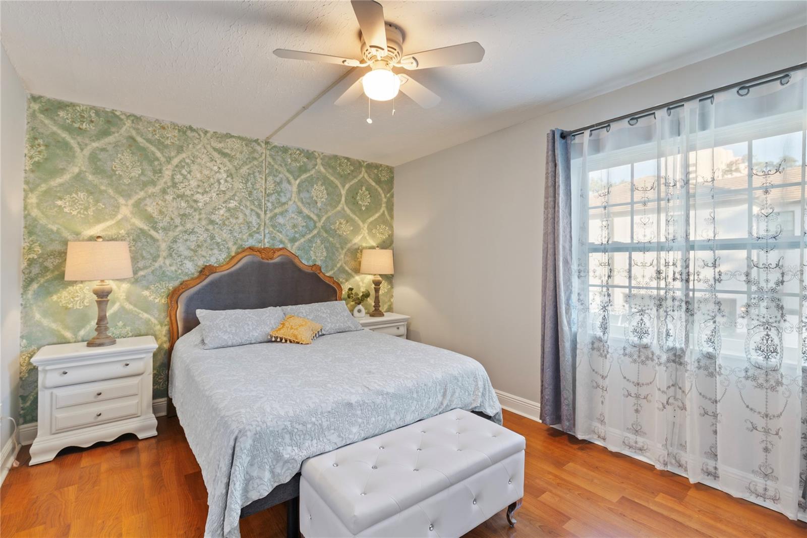 Image 13 of 32 For 4611 North B Street 238