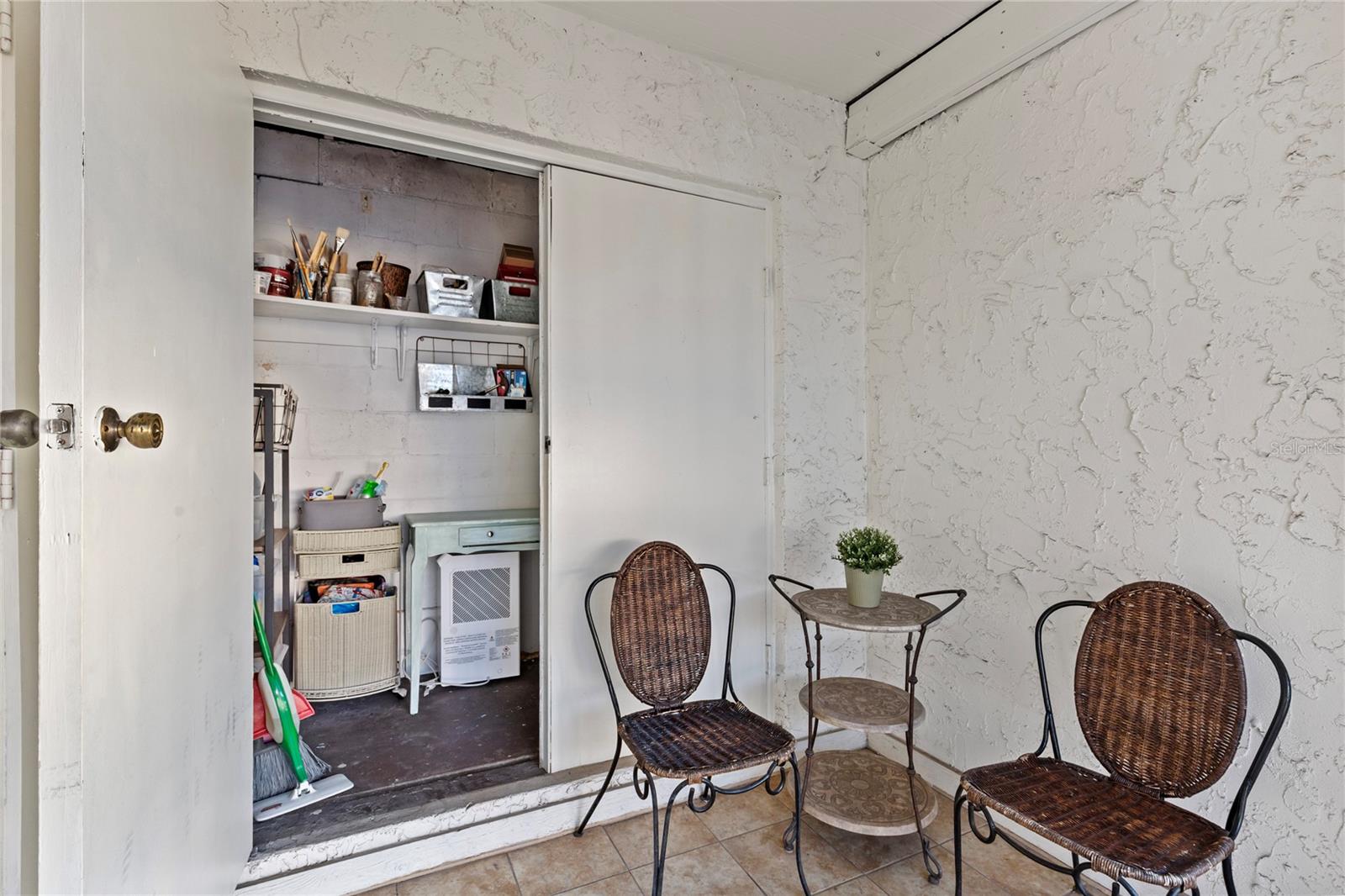 Image 21 of 32 For 4611 North B Street 238