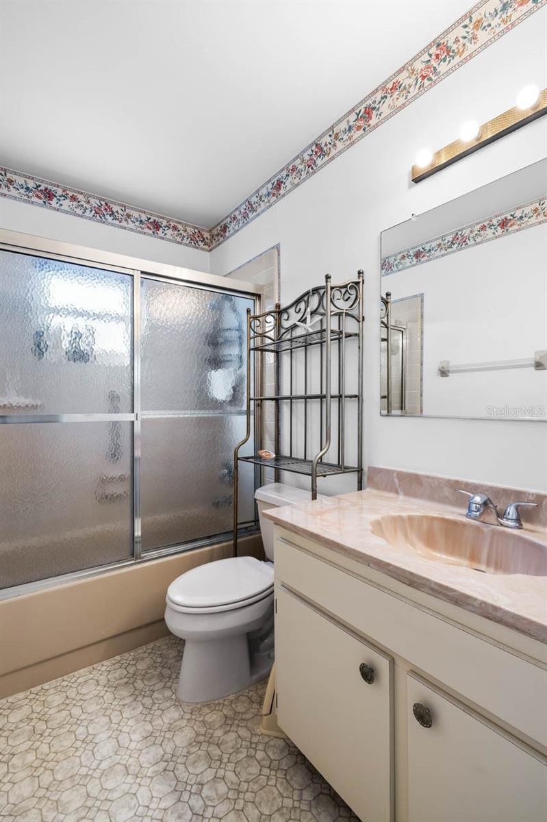 Image 21 of 45 For 606 Fort Duquesna Drive