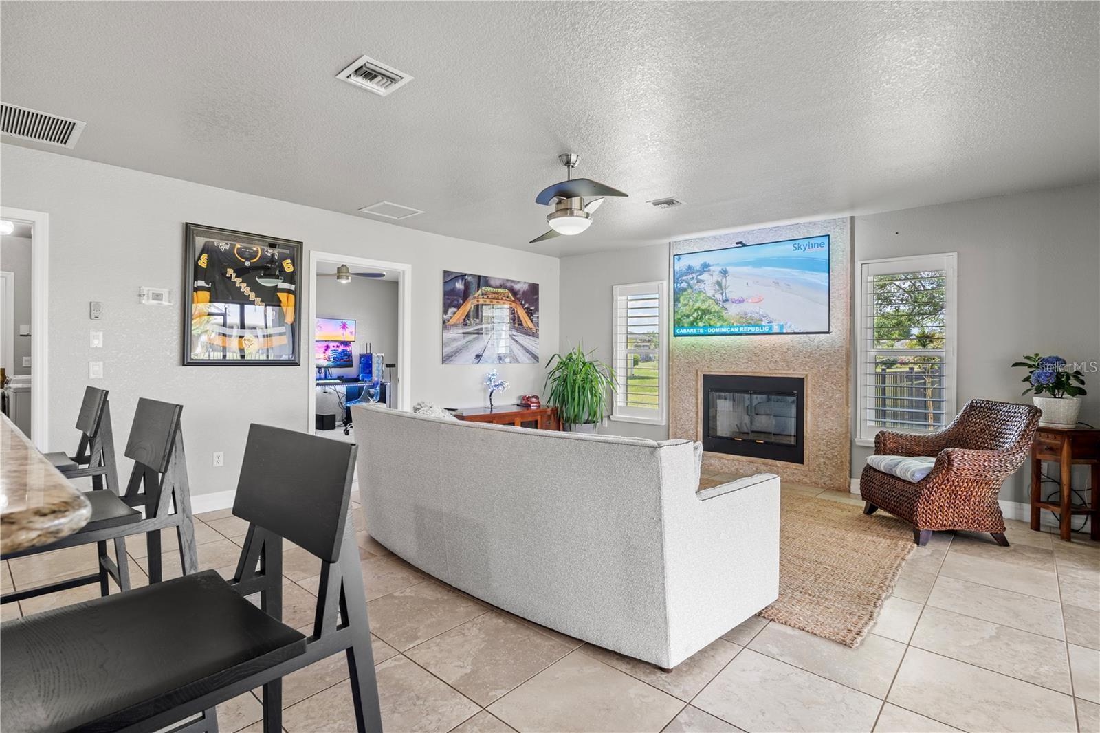 Image 15 of 55 For 384 Viedma Street