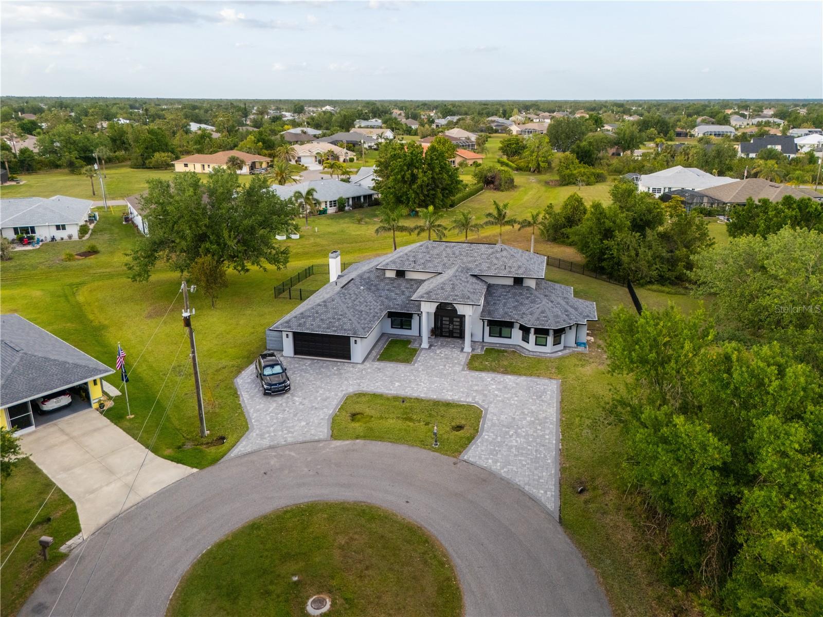 Image 3 of 55 For 384 Viedma Street