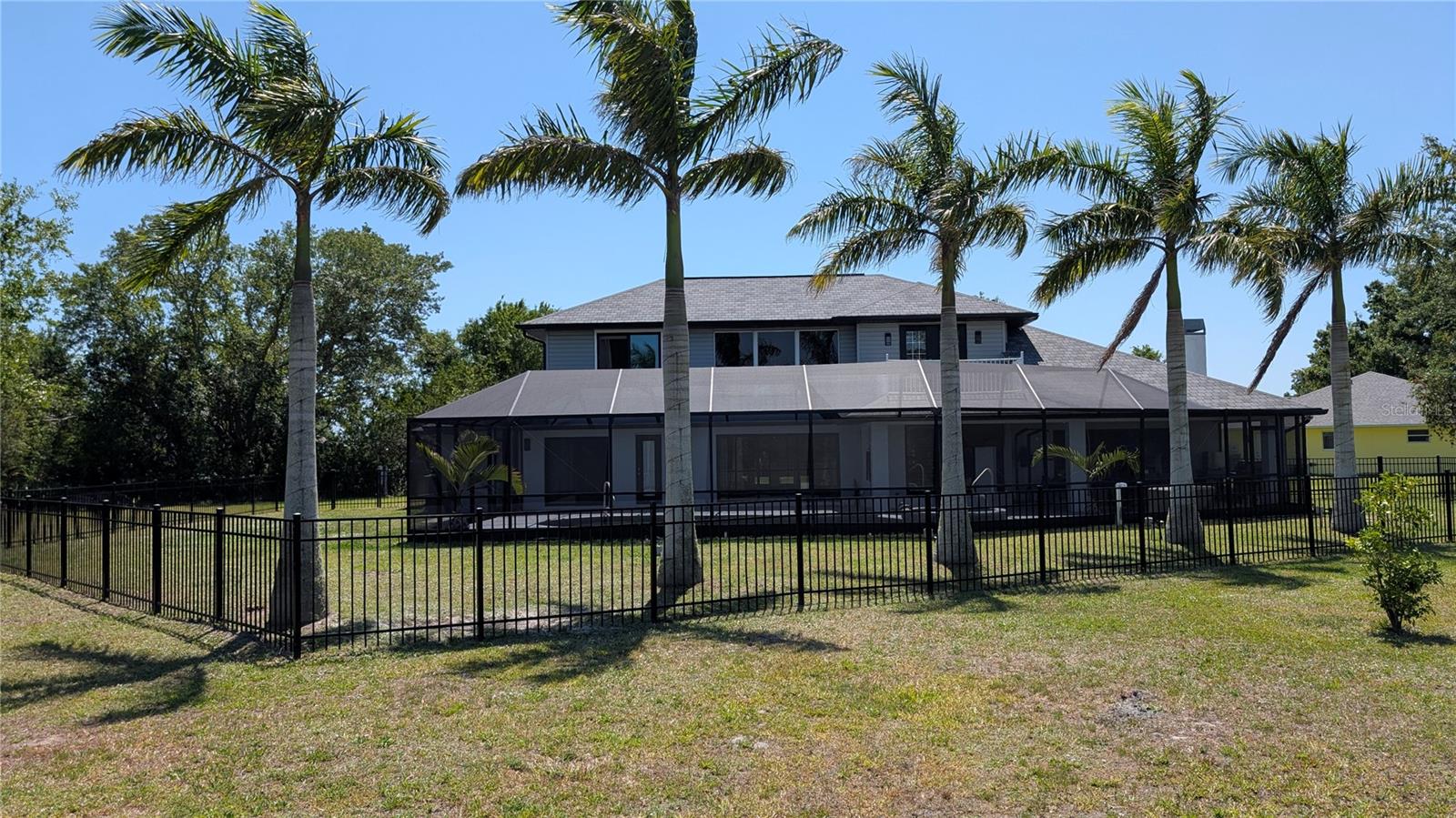 Image 38 of 55 For 384 Viedma Street