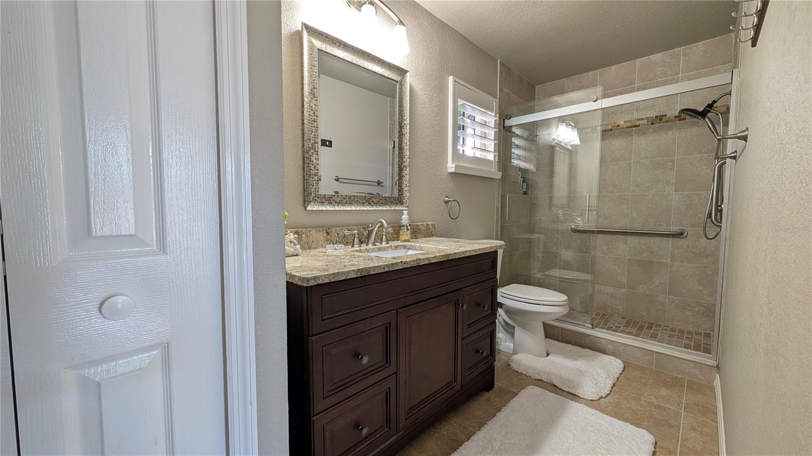 Image 48 of 55 For 384 Viedma Street