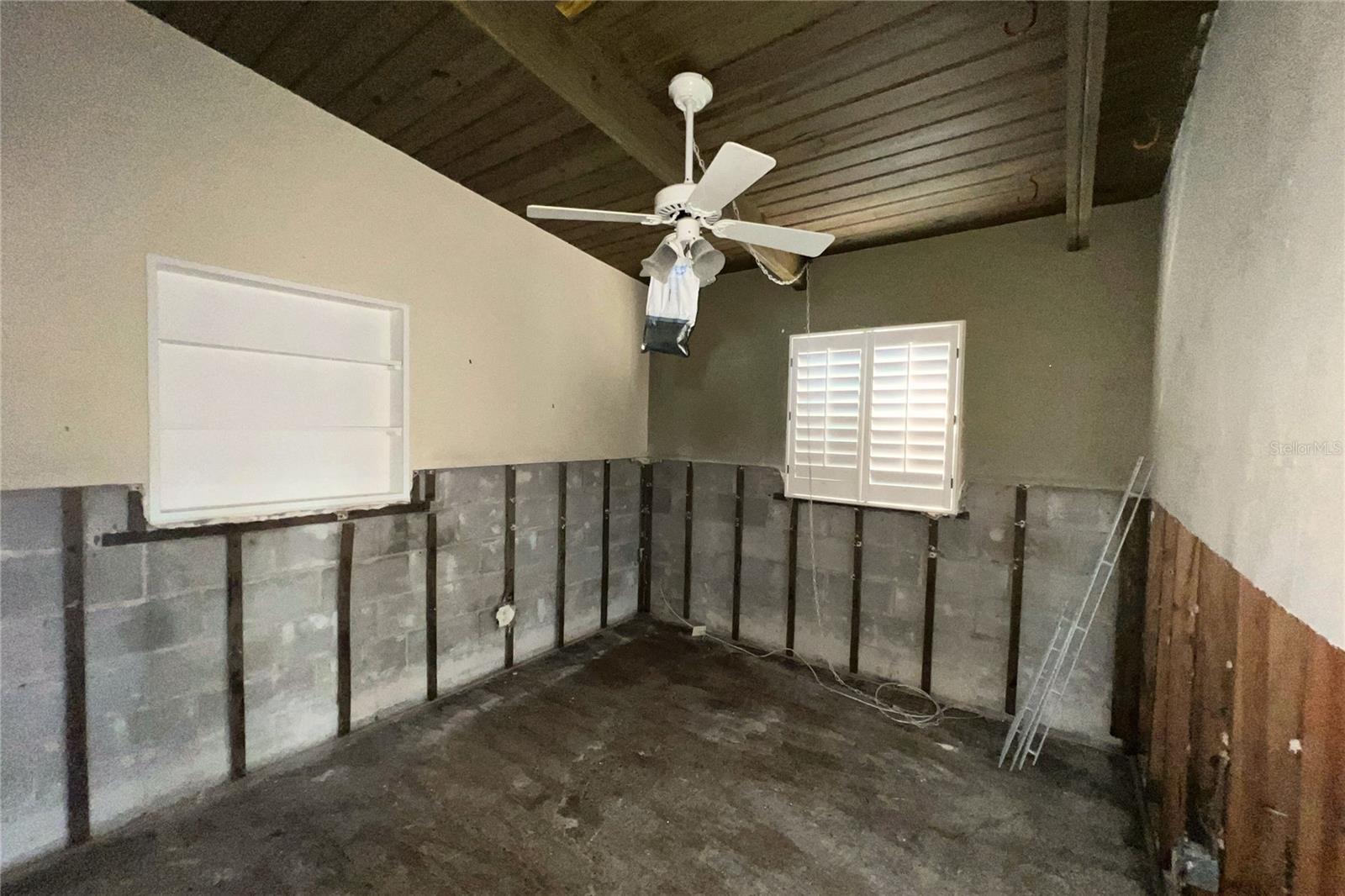 Image 12 of 28 For 951 182nd Avenue E