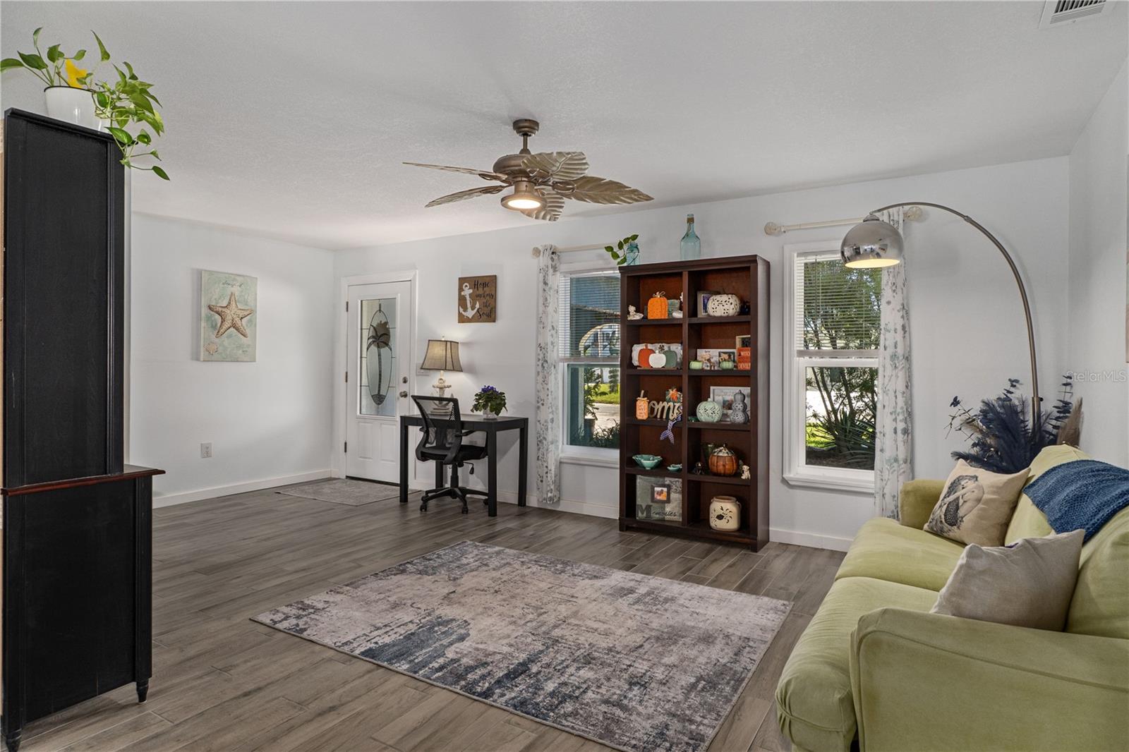 Image 10 of 50 For 4128 Camelia Drive