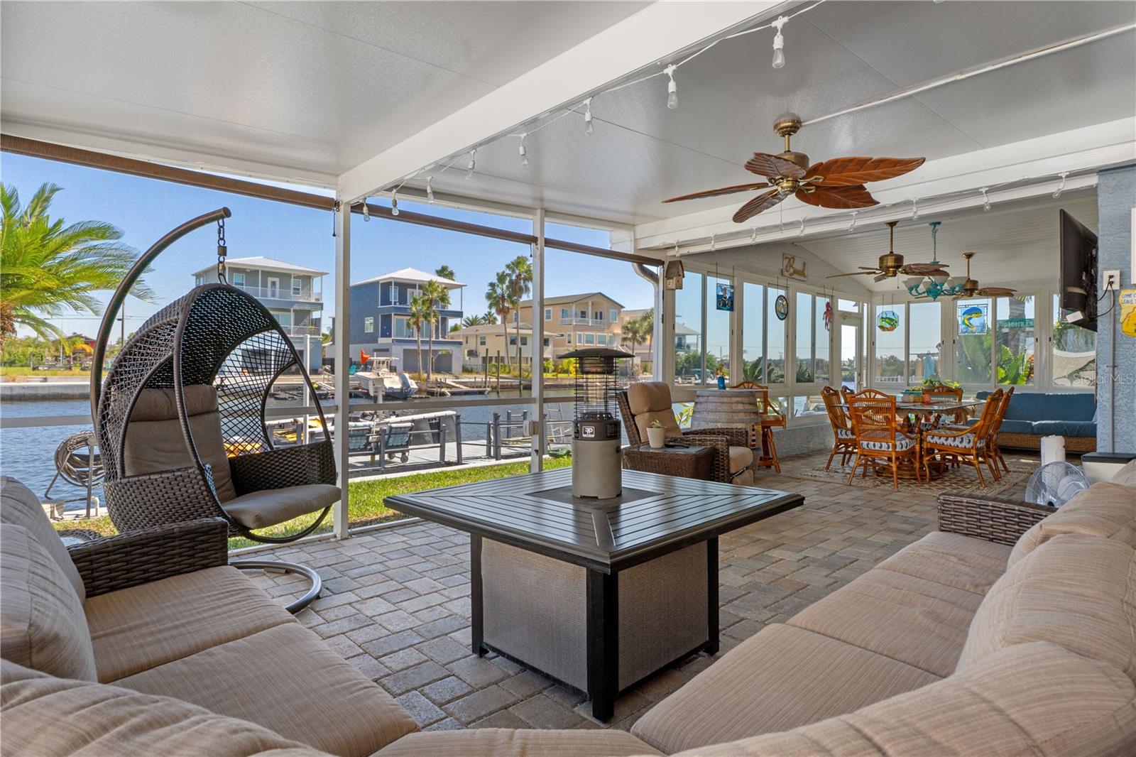 Image 35 of 50 For 4128 Camelia Drive