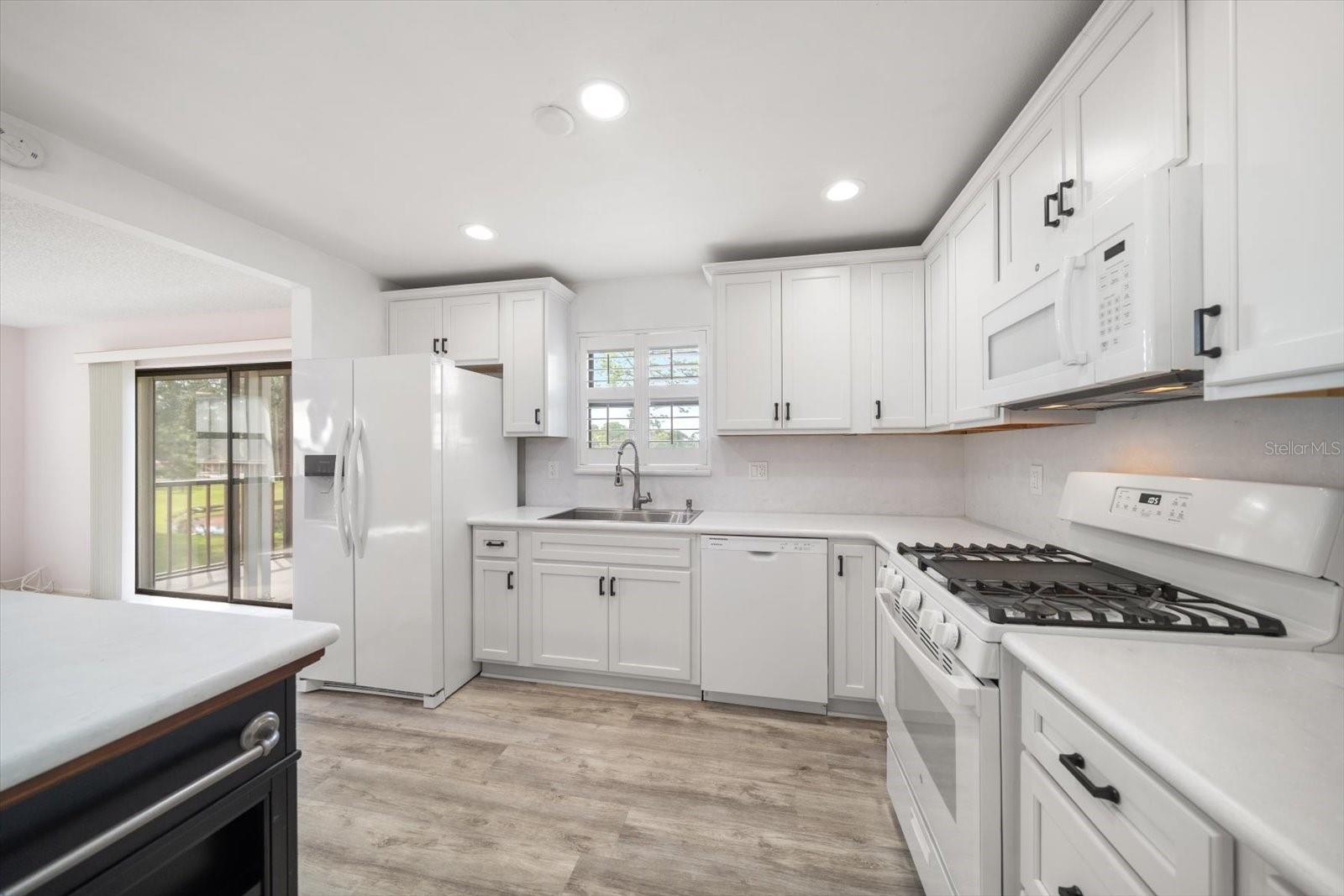 Image 12 of 33 For 6188 80th Street N 210