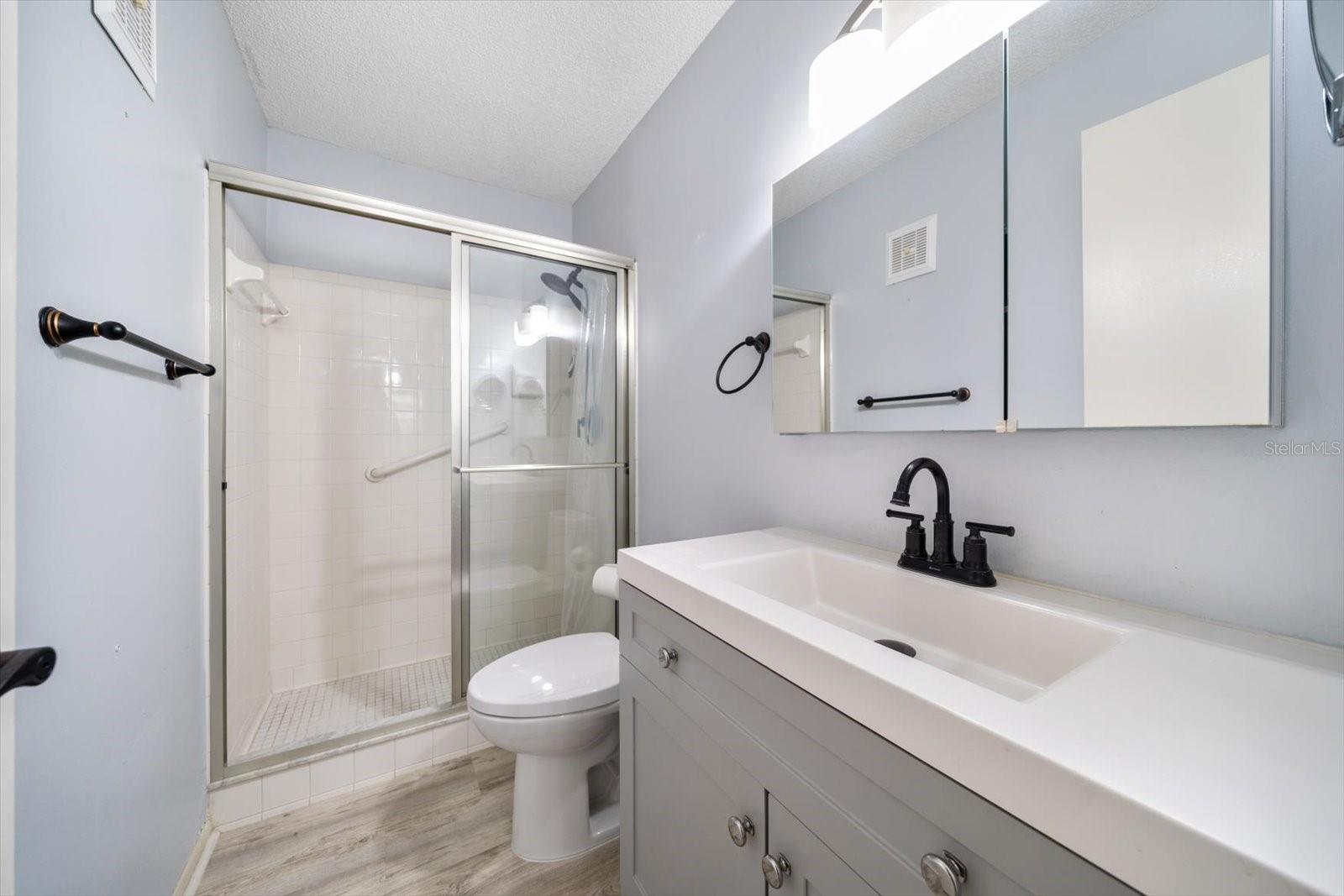 Image 20 of 33 For 6188 80th Street N 210