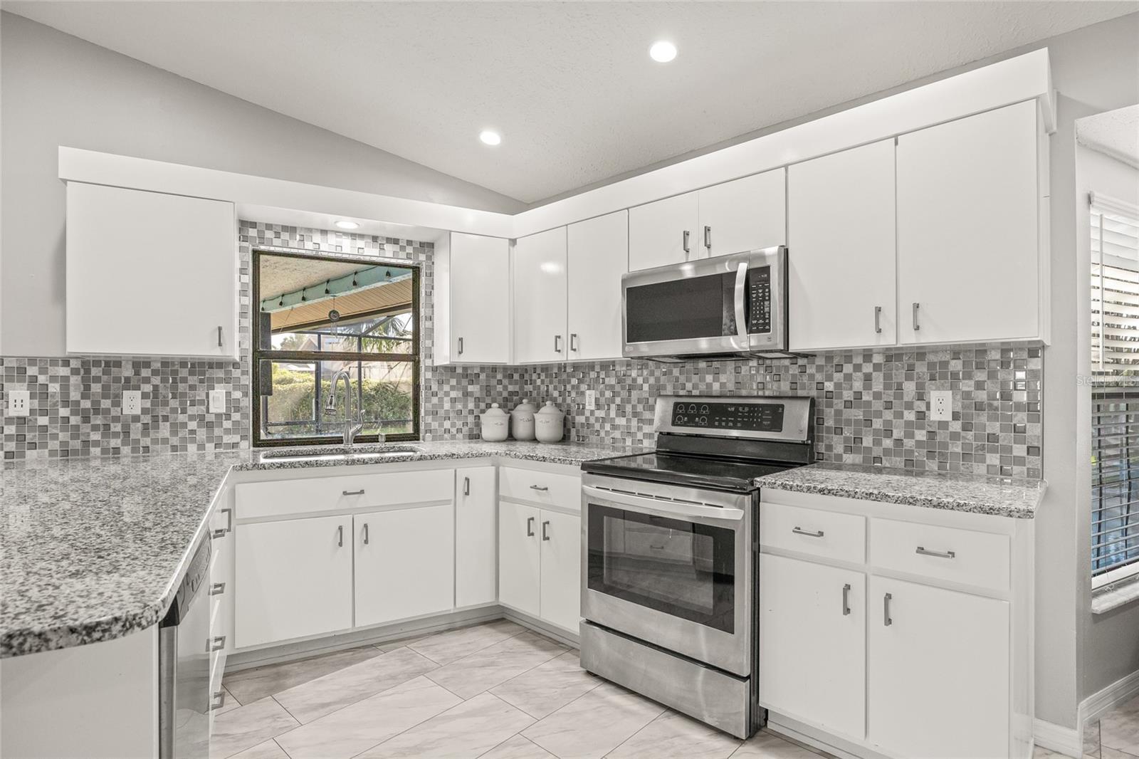 Image 10 of 46 For 1285 Henry Avenue