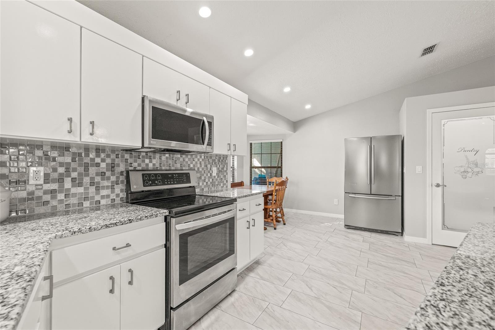 Image 16 of 46 For 1285 Henry Avenue