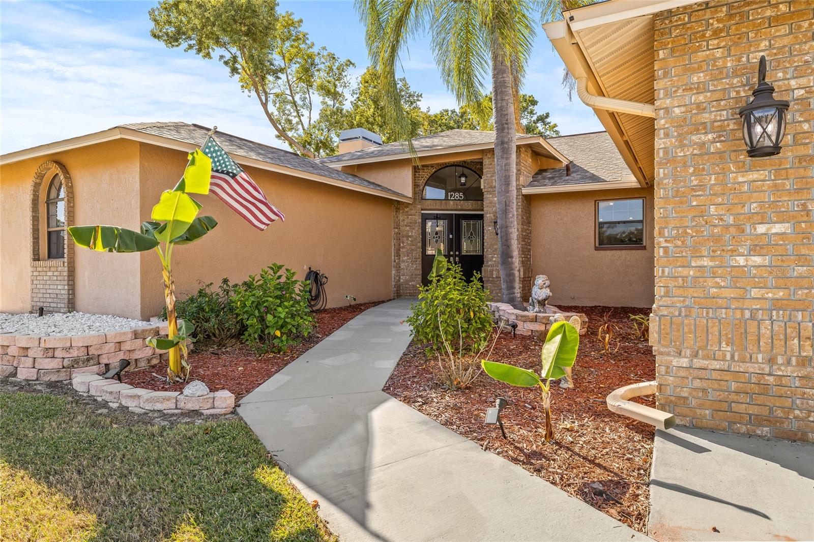 Image 2 of 46 For 1285 Henry Avenue