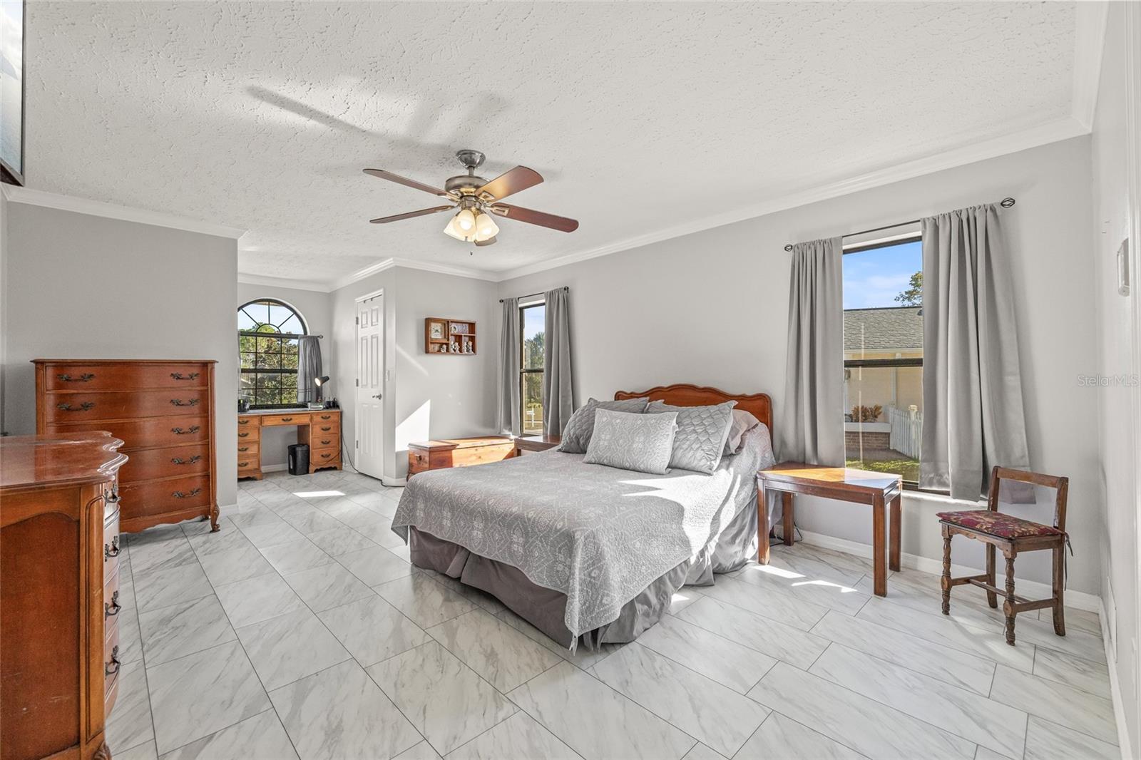 Image 22 of 46 For 1285 Henry Avenue