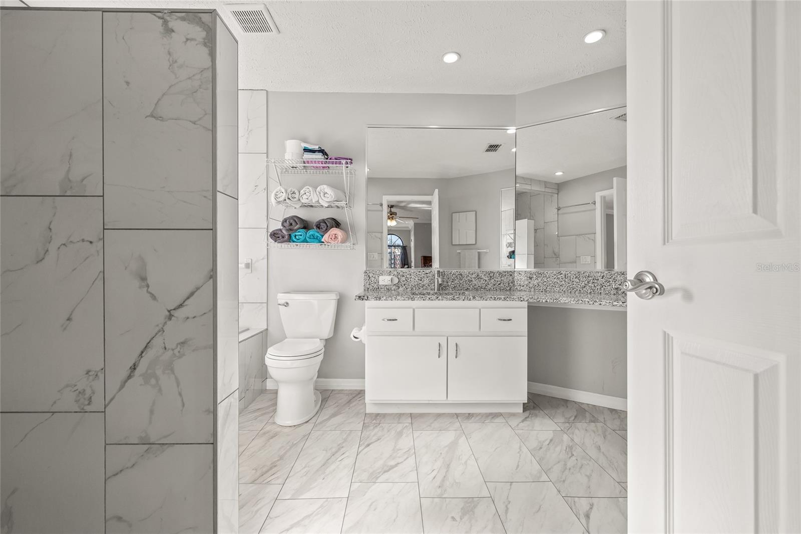 Image 26 of 46 For 1285 Henry Avenue