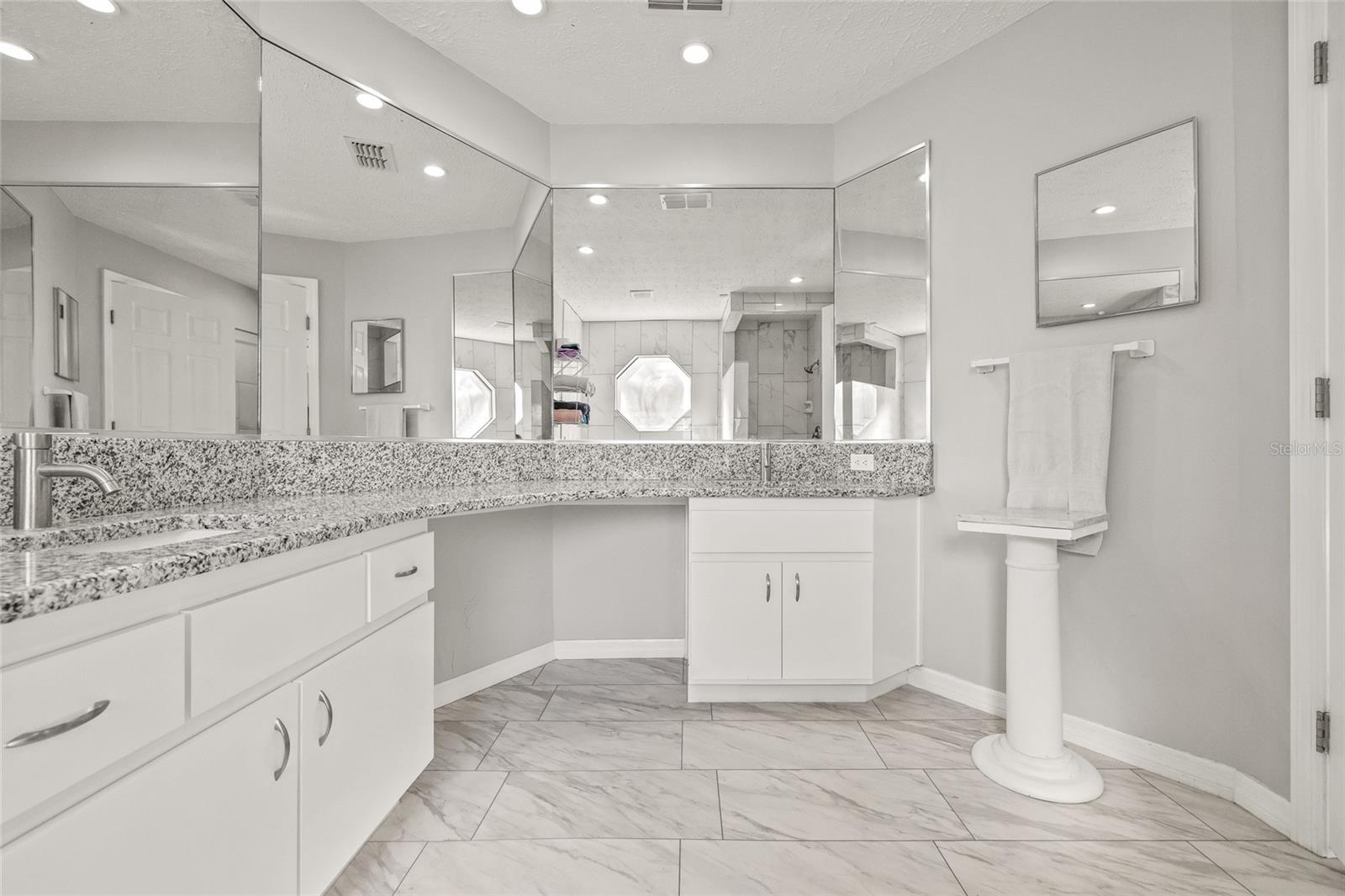 Image 29 of 46 For 1285 Henry Avenue