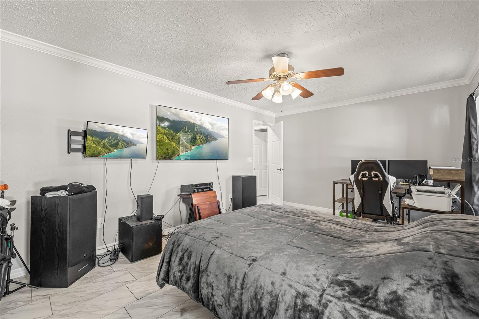 Image 31 of 46 For 1285 Henry Avenue